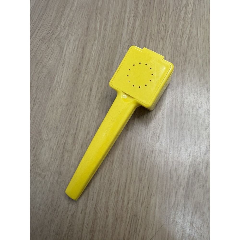 Vintage Tupperware Yellow Corn Butterer Hugger w/ Salt Shaker
